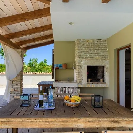 Villa Wonderful Gracia Patricia With Private Pool