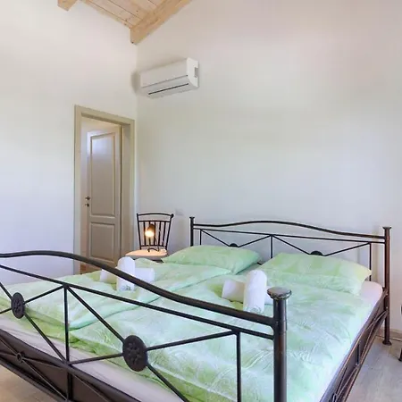 Wonderful Gracia Patricia With Private Pool